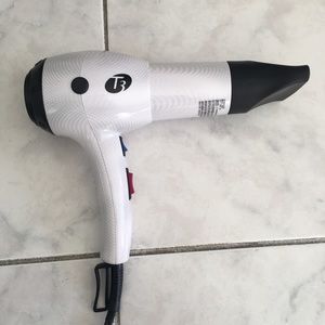 T3 Hairdryer
